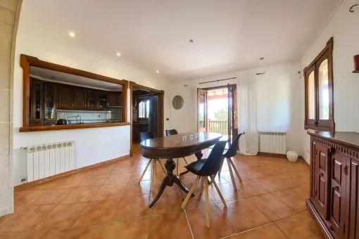 Sa Pobla, comfortable, spacious villa with pool in a quiet location with sweeping views in Crestatx — photo 11