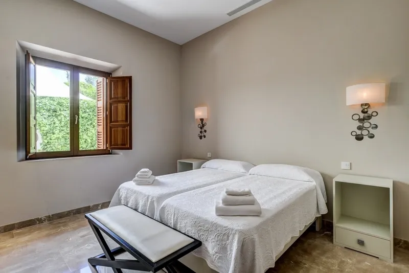 Outstanding manor house, offering best comfort for holiday rental, luxury and magnificent views! — photo 12