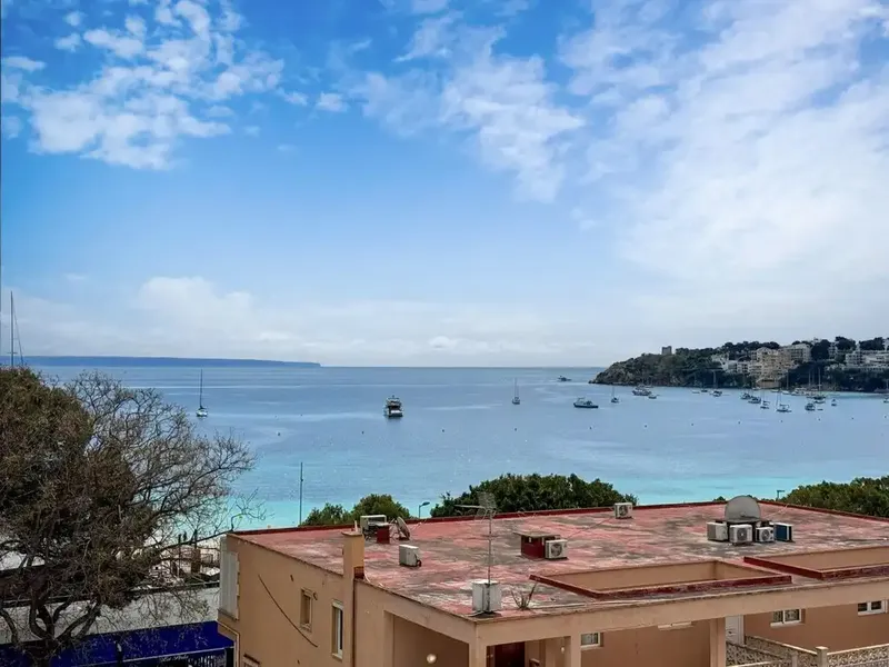 Duplex penthouse with sea views in Palmanova — photo 10