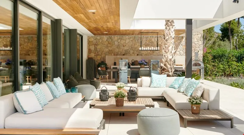 Grand Seven-Bedroom Luxury Villa with Private Wellness Sanctuary in Santa Ponsa — photo 2