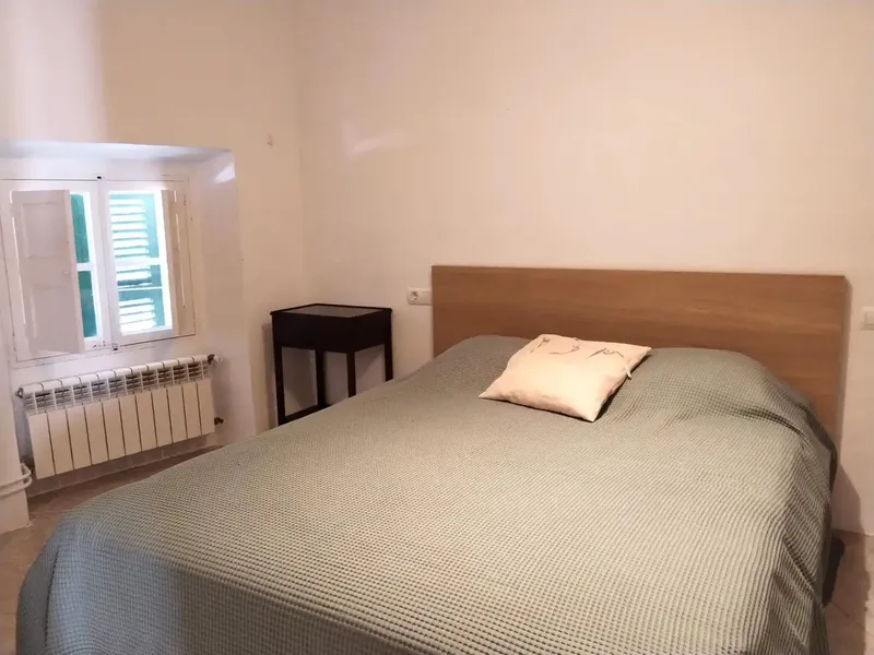 Casa en planta baja de dos alturas, con garaje con acceso directo a la casa, espaciosa y luminosa. Dispone de un cómodo salón, cocina abiert — photo 7