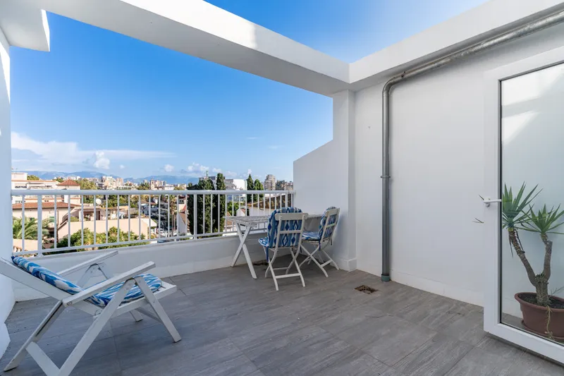 Bright Studio Apartment with Spacious Terrace in El Terreno — photo 3