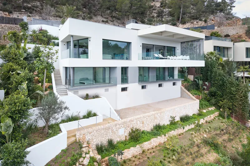 Modern newly built villa with sea views in Son Vida — photo 2