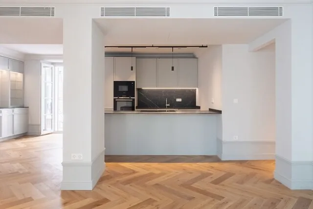 Chic renovated apartment for sale in historic Palau Peña, Palma Old Town, Mallorca — photo 10