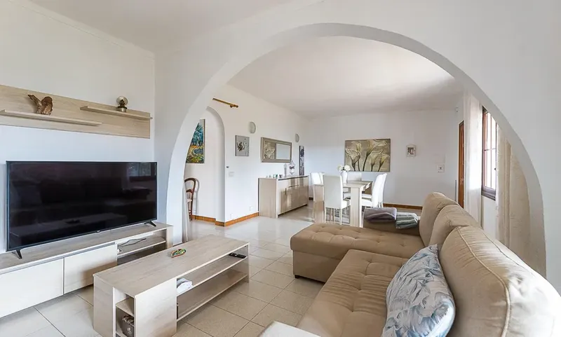 Detached house with pool in Cala Llombards — photo 4