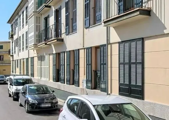Flat / apartment in Calle de ses Germanies, 40, Binissalem — photo 1