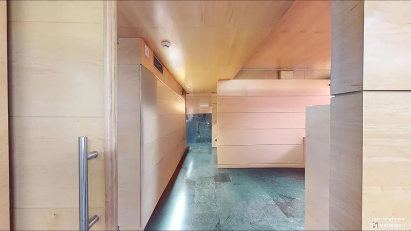 Commercial premises in Plaza de los Patines, privileged location — photo 9