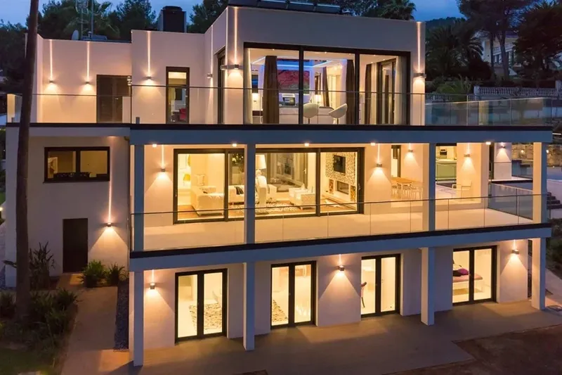 Son Verí Nou: Modern townhouse with roof terrace and sea views — photo 11