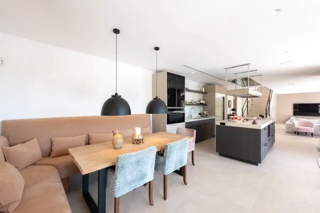 Exclusive new villa with saltwater pool for sale in Costa d'en Blanes, Mallorca — photo 10