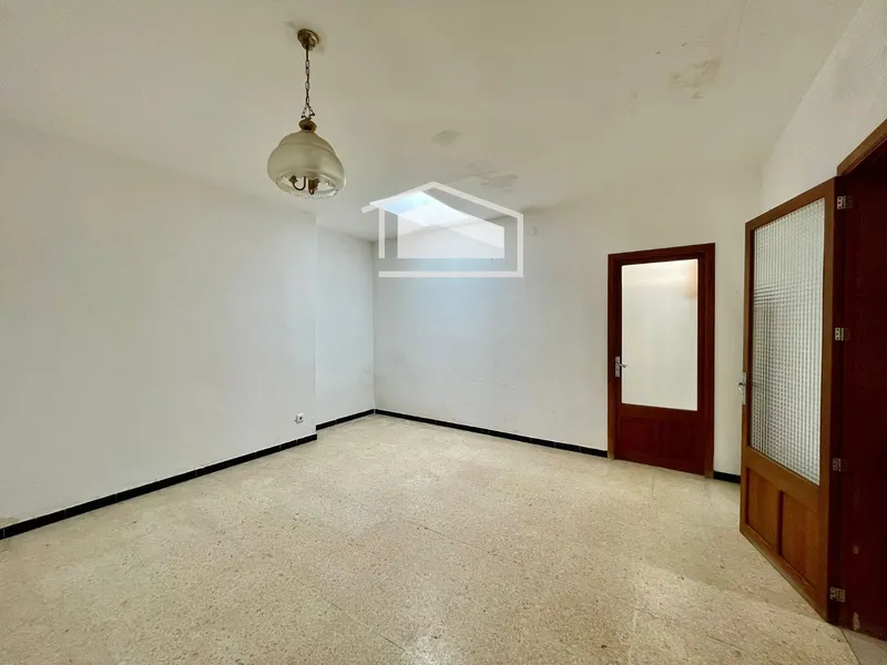 Village house with historic character and great renovation potential in Ses Salines — photo 8
