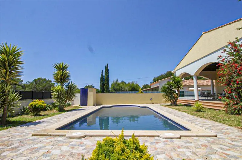 Wonderful villa with garden and pool in Costa de la Calma Mas — photo 1
