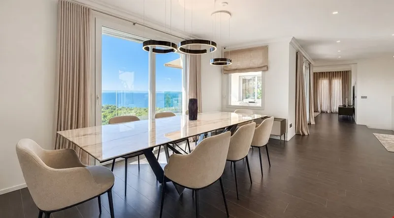 Contemporary five-bedroom villa for sale with panoramic sea views in Bendinat — photo 6