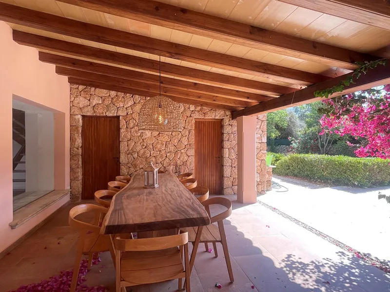 Charming family country home that perfectly combines traditional and contemporary design — photo 2