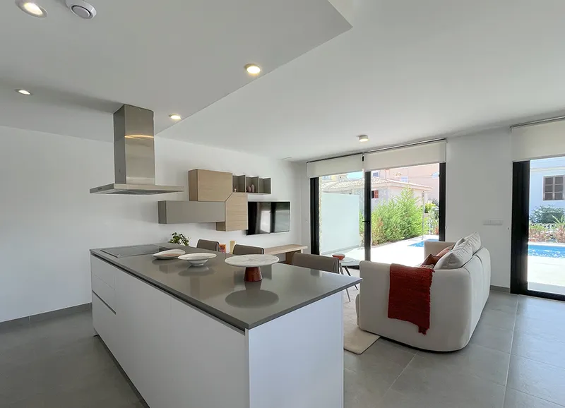New contemporary villa with private garden and pool in a premium residence in Cala Ratjada Mas — photo 9