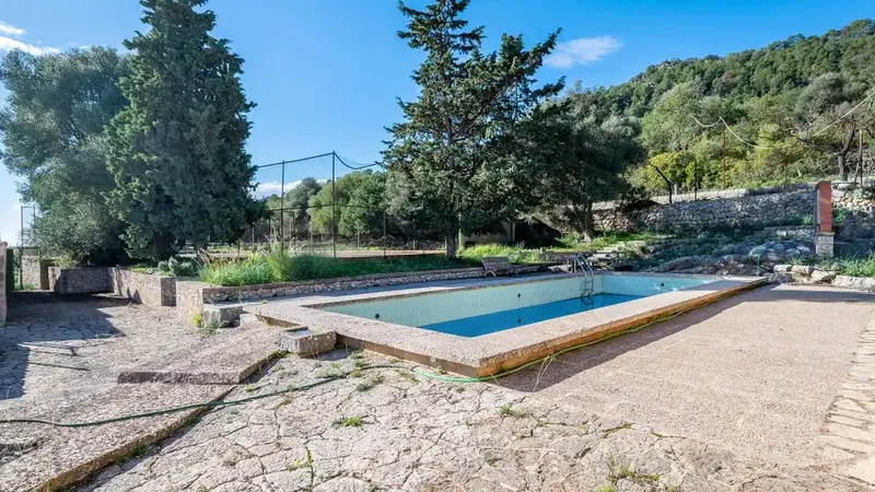 Charming finca. This picturesque rustic finca is situated on a plot of more than 420,000 m2 near Binissalem in Mallorca, at the foot of the S — photo 7