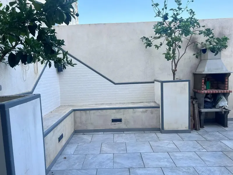 PLANTA BAJA CON GRAN TERRAZA Y SÓTANO PRIVADO EN EL COLL D’EN RABASSA — photo 2