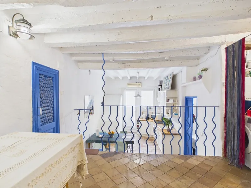 Charming multi-level one-bedroom home with mezzanine in Santa Catalina — photo 7