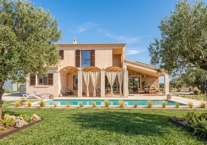 Modern self-sufficient country house with well and clear views near Algaida — photo 1
