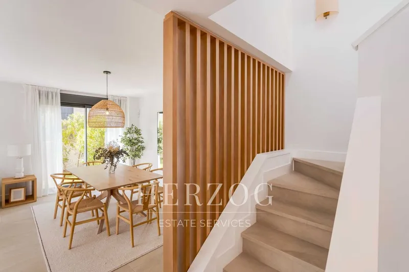Modern newly built villa with private pool in a sought-after location in Puig de Ros — photo 11