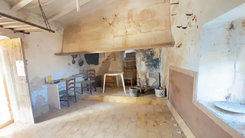 Rustic finca with its own well and 14,186 m² of land in Muro — photo 8