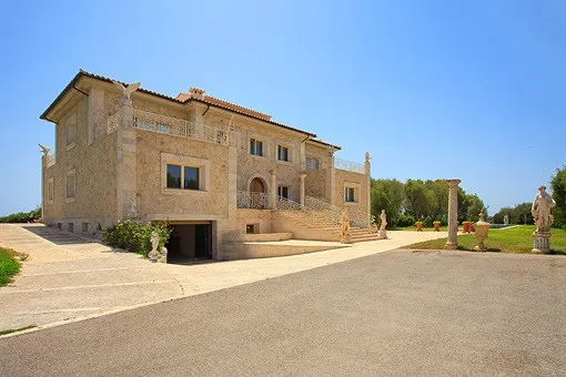 Muro, stately finca with unique 360-degree panoramic view on its own mountain in the north of Mallorca near Muro — photo 8