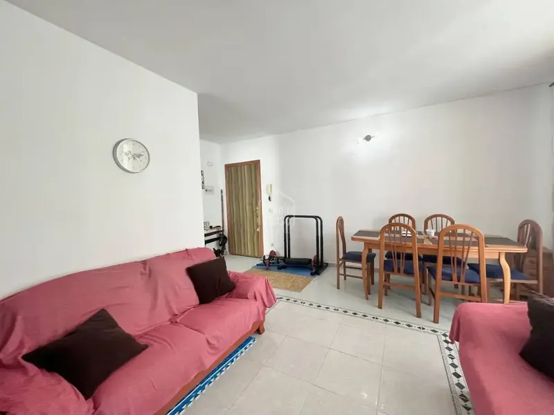 Sunny apartment on the second floor, located in the heart of Cala Millor, just two minutes from the beautiful beach. The area offers all — photo 3
