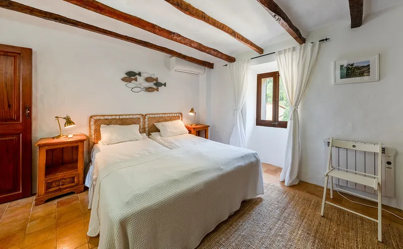 Characterful house with pool and holiday rental li ... — photo 9
