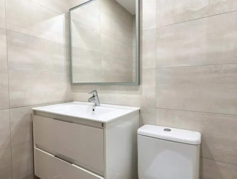This spacious apartment is located in a well-maintained residential complex in an attractive area of Palma, combining comfort, space, and u — photo 9