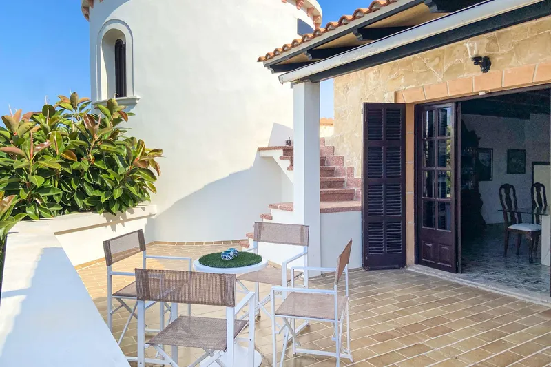 Unique Mallorcan vintage villa with breathtaking sea views and great potential — photo 12