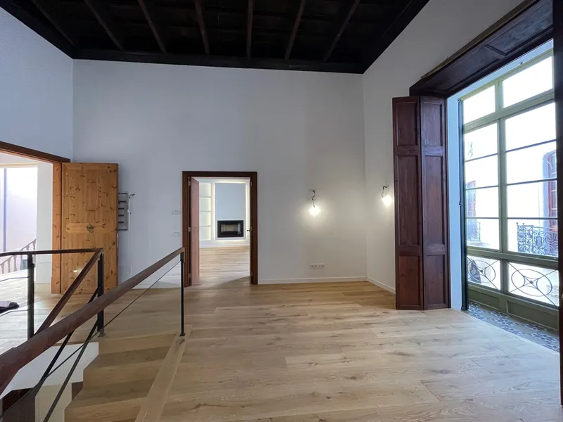 Elegant and representative, luxury apartment with 3 bedrooms and a garage. La Calatrava. — photo 4