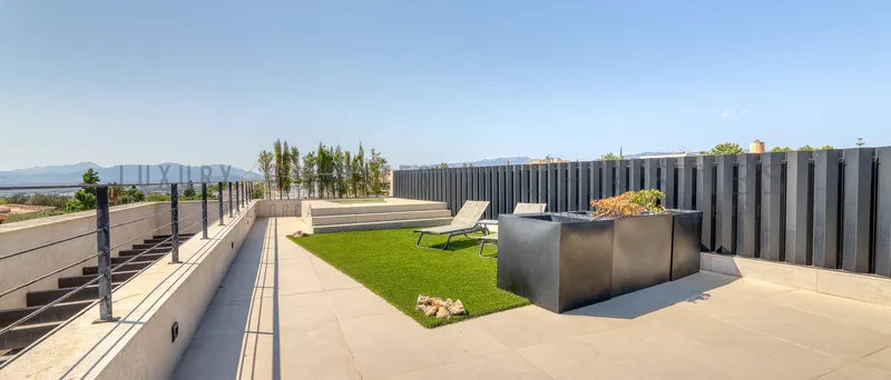 Contemporary villa in Sa Cabaneta with panoramic sea and mountain views — photo 8