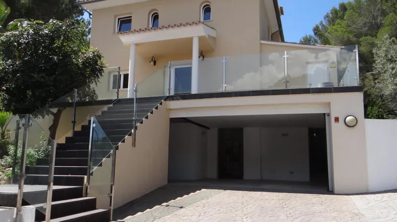 Unfurnished family home in Sol de Mallorca – for sale — photo 1