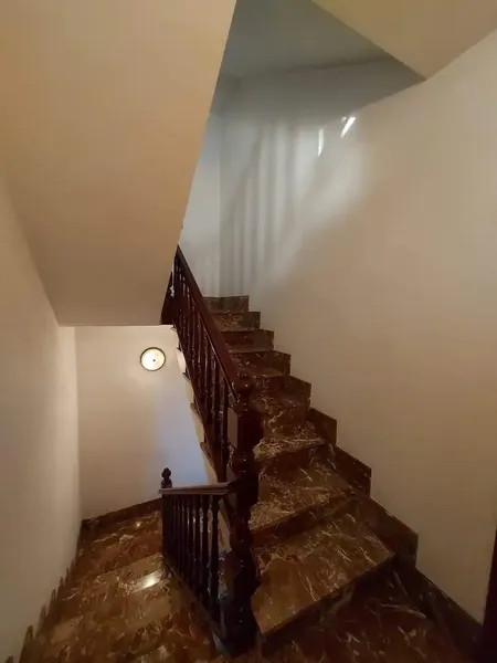 Building for sale on Baix des Cos street, with two floors and attic and terraces, the second floor is an open-plan space, the first floor is — photo 7