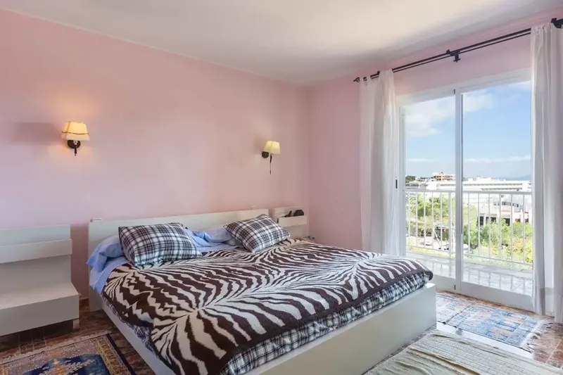 Beautiful chalet with pool and open views in a quiet residential area of the charming village of Palmanova — photo 7