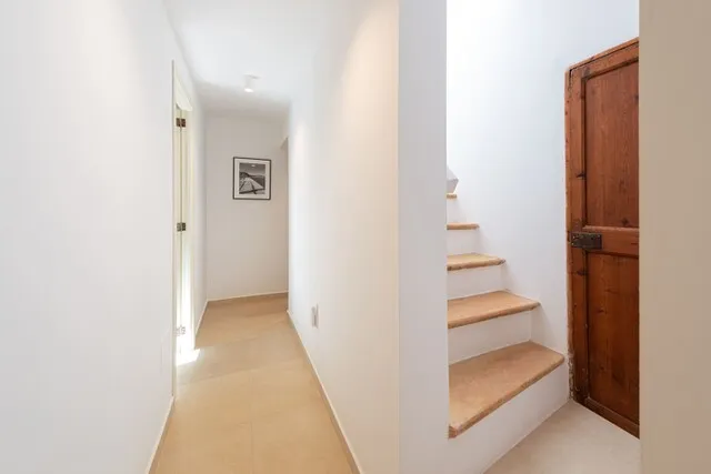 Beautiful town house with roof terrace for sale in Alcudia Town, North Mallorca — photo 11