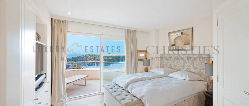 Sea view penthouse in Puerto de Andratx in luxury complex Nido de Aguila — photo 10