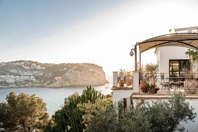 Impressive villa with lots of potential, pool and fantastic sea and harbor views in Port d'Andratx — photo 1