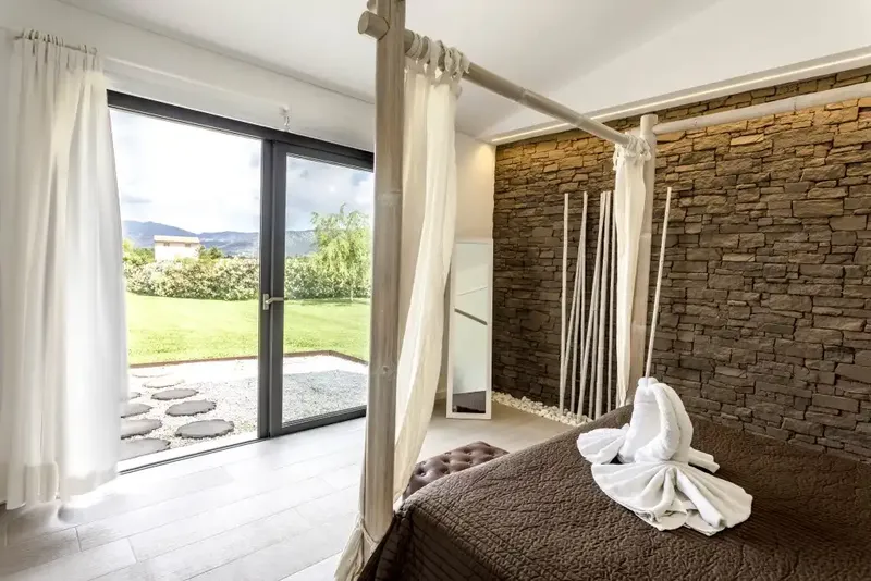 Rustic finca of 355 m² built in a privileged setting on the outskirts between Sa Pobla and Can Picafort — photo 12