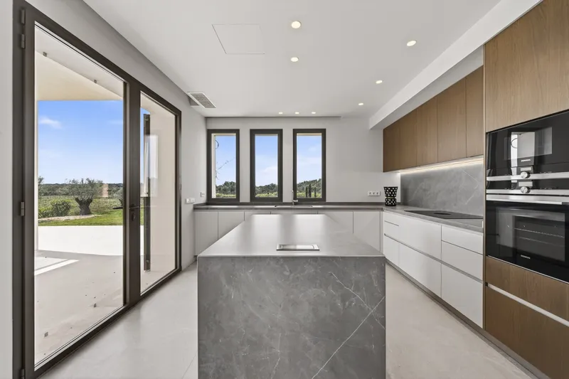 New-build finca with modern architecture on large plot in Santanyí — photo 11