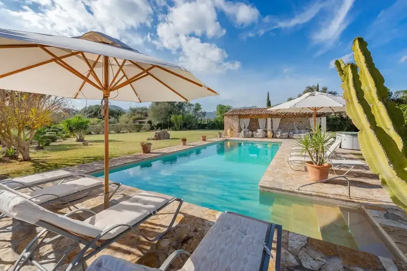 Exceptional country house for sale in Pollensa with a quiet and isolated position on a plot of about 17,000m2 with incredible — photo 9