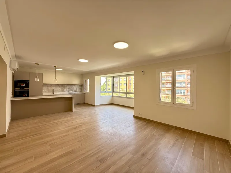 Apartment for sale in Avenidas area, Palma de Mallorca — photo 2