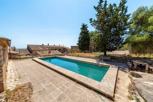 Binissalem: 16th-century finca estate in Binissalem with spectacular views, pool and tennis court — photo 3