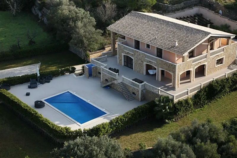 Mediterranean finca on a sensational estate in Santa María del Camí — photo 3