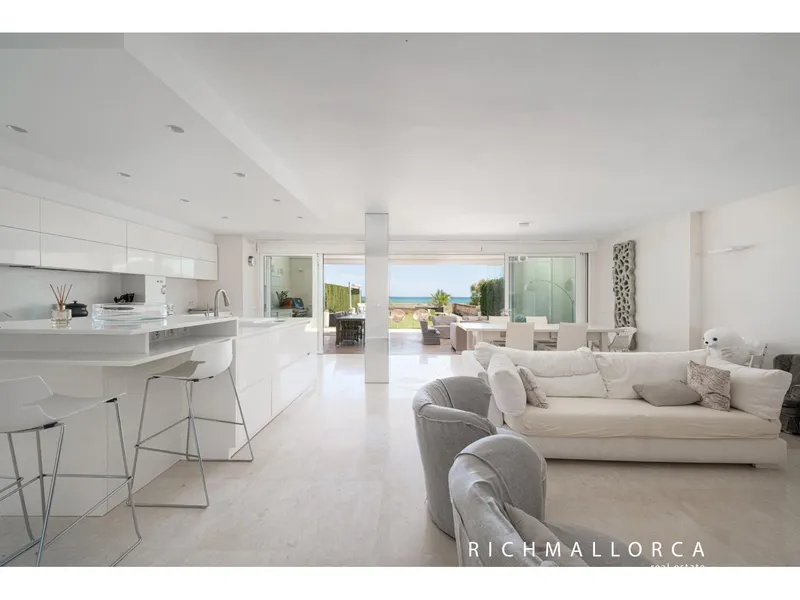 Beachfront Bungalow in Playa de Muro — photo 5