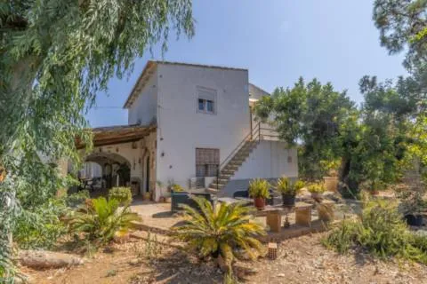 Rustic house — photo 5