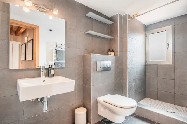Elegant top-floor apartment for sale in Palma Old Town, Mallorca — photo 7