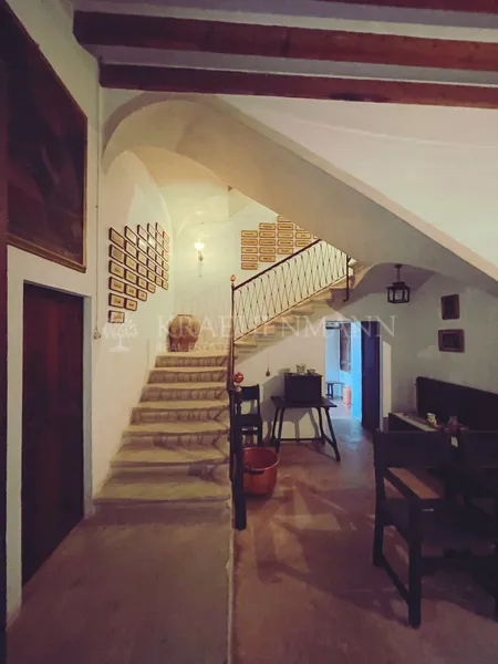 Impressive 19th century Townhouse in Llucmajor with renovation project — photo 11