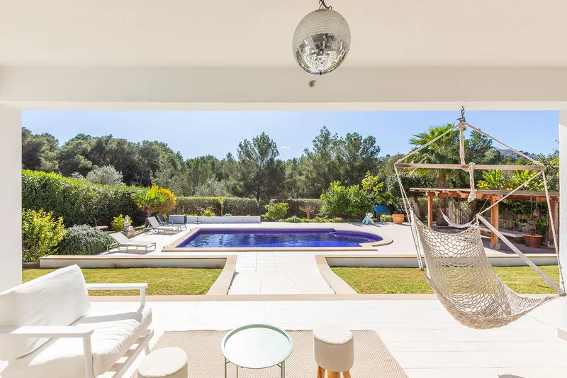 Sunny family villa near the harbor and golf course — photo 2