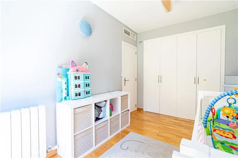 Ground floor flat with a private garden of approx. 263m² in a residential complex with a communal swimming pool — photo 12
