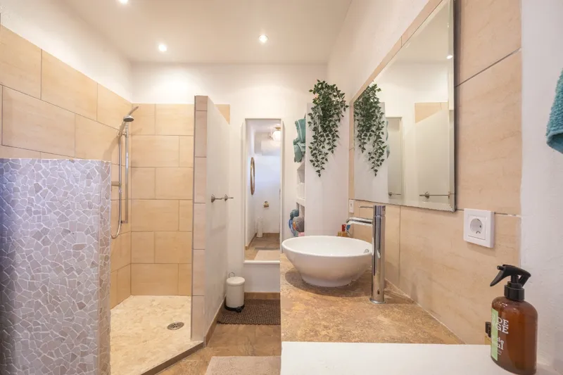 Beautiful Two-Bedroom Apartment in a Charming Complex with Swimming Pool — photo 10